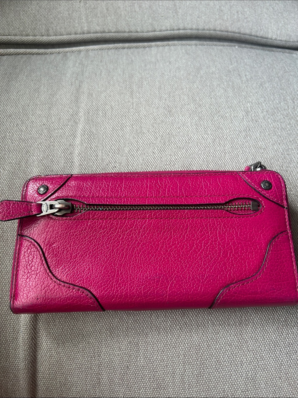 Coach Leather Women's Pink Zip Wallet - Picture 4 of 6